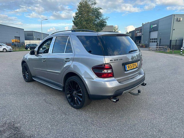 Mercedes-benz - 2007 - ml 320 cdi 4matic - - personenauto - afbeelding 9 van  11