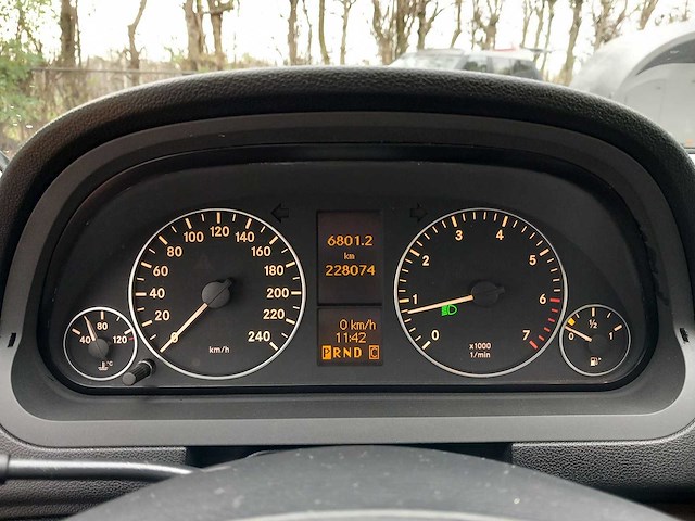 Mercedes-benz - 2009 - a-klasse - 200 avantgarde - personenauto - afbeelding 14 van  17