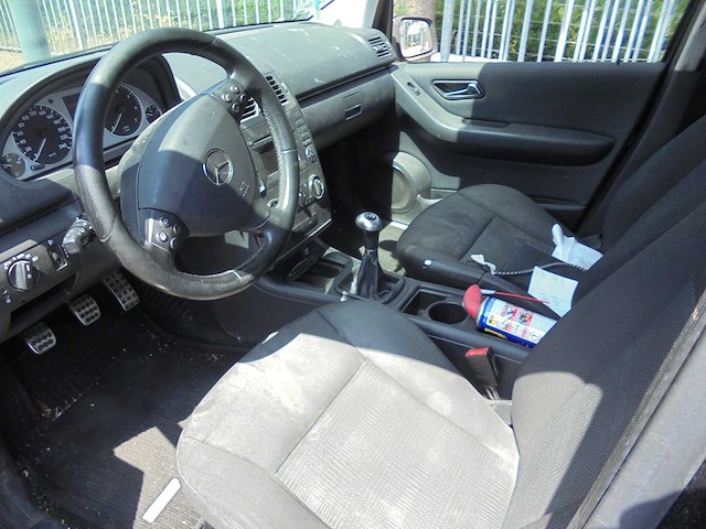 Mercedes-benz - 2010 - a-klasse - 160 blueeff bns cl. - 31-nsl-3 - afbeelding 12 van  16