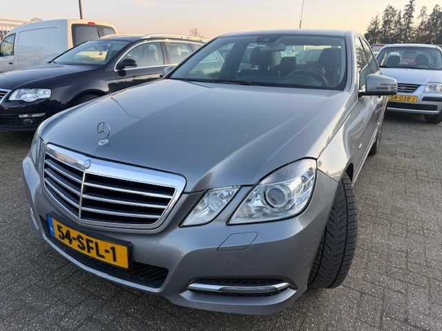 Mercedes-benz - 2011 - e-klasse - 300 cdi avantgarde - personenauto - afbeelding 1 van  16
