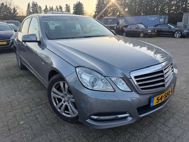 Mercedes-benz - 2011 - e-klasse - 300 cdi avantgarde - personenauto - afbeelding 9 van  16