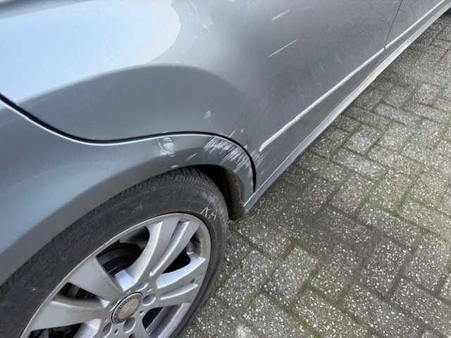 Mercedes-benz - 2011 - e-klasse - 300 cdi avantgarde - personenauto - afbeelding 13 van  16