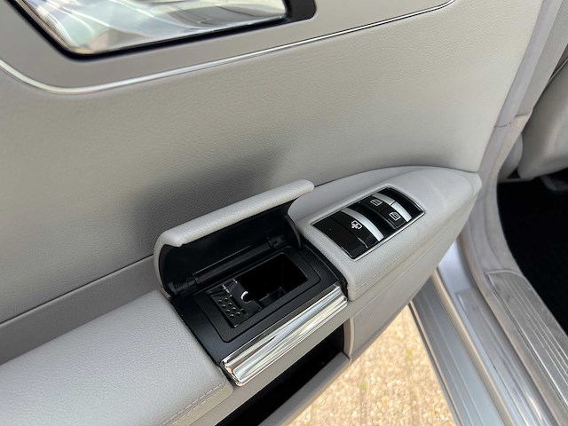Mercedes-benz - 2011 - s-klasse - 350 4m - personenauto - afbeelding 2 van  27