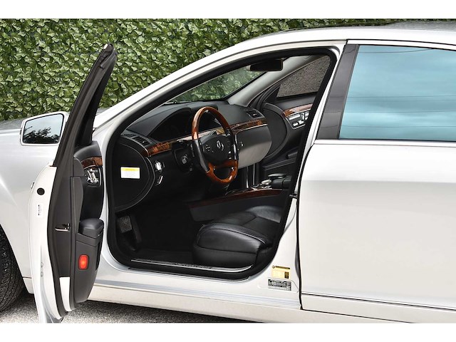 Mercedes-benz - 2011 - s550 sedan - 5,5 liter (5.461 cc) v8 - personenauto - afbeelding 24 van  76