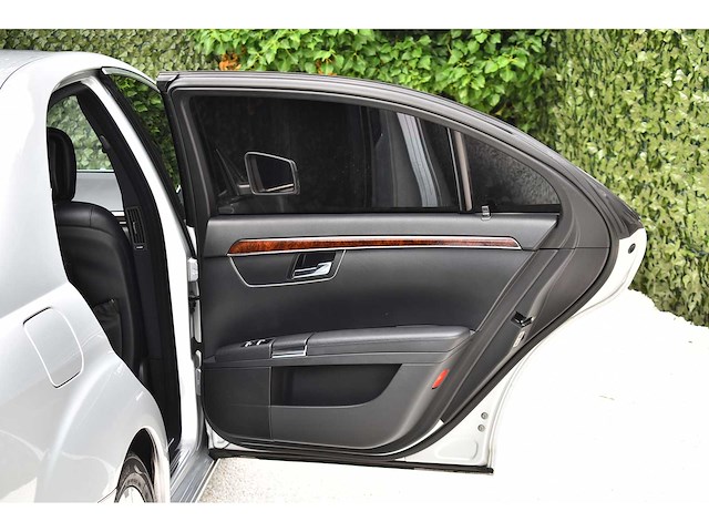 Mercedes-benz - 2011 - s550 sedan - 5,5 liter (5.461 cc) v8 - personenauto - afbeelding 35 van  76