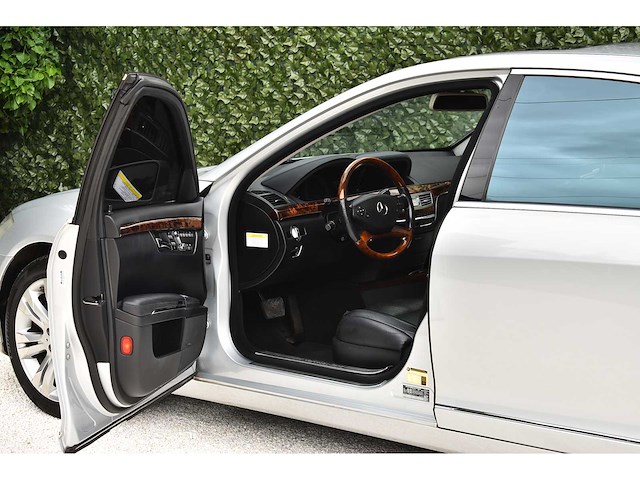 Mercedes-benz - 2011 - s550 sedan - 5,5 liter (5.461 cc) v8 - personenauto - afbeelding 66 van  76