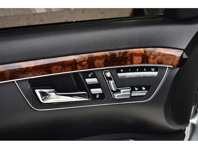Mercedes-benz - 2011 - s550 sedan - 5,5 liter (5.461 cc) v8 - personenauto - afbeelding 67 van  76
