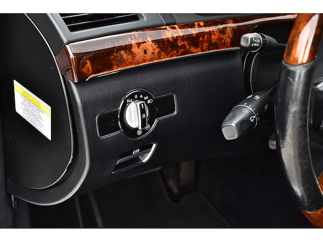 Mercedes-benz - 2011 - s550 sedan - 5,5 liter (5.461 cc) v8 - personenauto - afbeelding 74 van  76