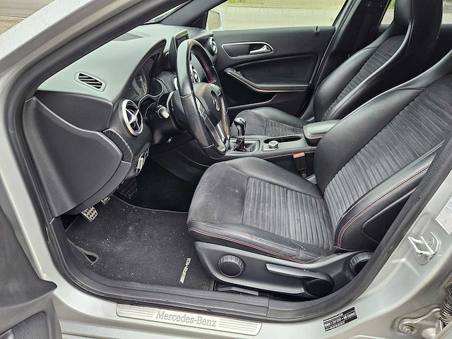 Mercedes-benz - 2012 - a-klasse - 180 ambition - kv-252-d - afbeelding 4 van  15
