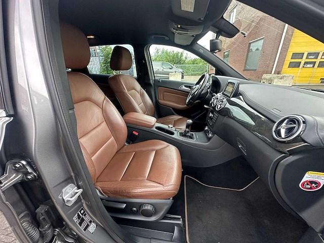 Mercedes-benz - 2012 - b-klasse - 180 ambition - personenauto - afbeelding 14 van  21