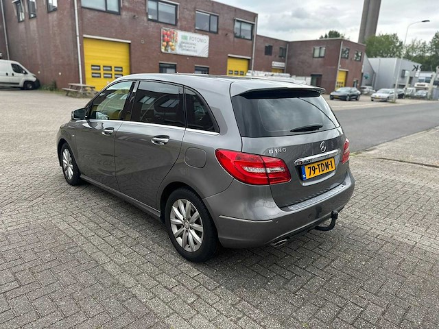 Mercedes-benz - 2012 - b-klasse - 180 ambition - personenauto - afbeelding 15 van  21