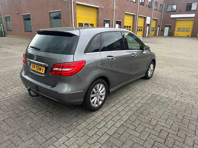 Mercedes-benz - 2012 - b-klasse - 180 ambition - personenauto - afbeelding 17 van  21