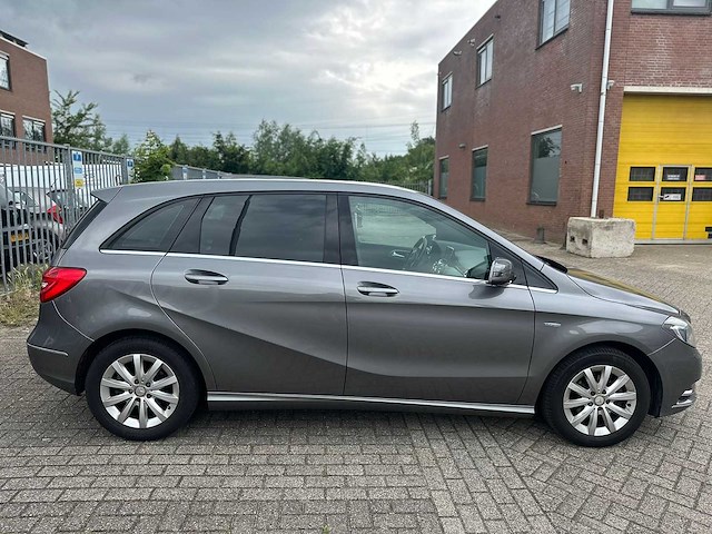 Mercedes-benz - 2012 - b-klasse - 180 ambition - personenauto - afbeelding 18 van  21