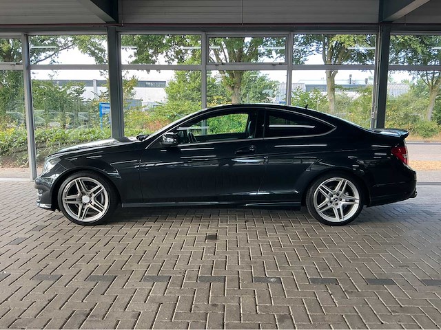 Mercedes-benz - 2012 - c-klasse coupé - 180 - personenauto - afbeelding 23 van  30