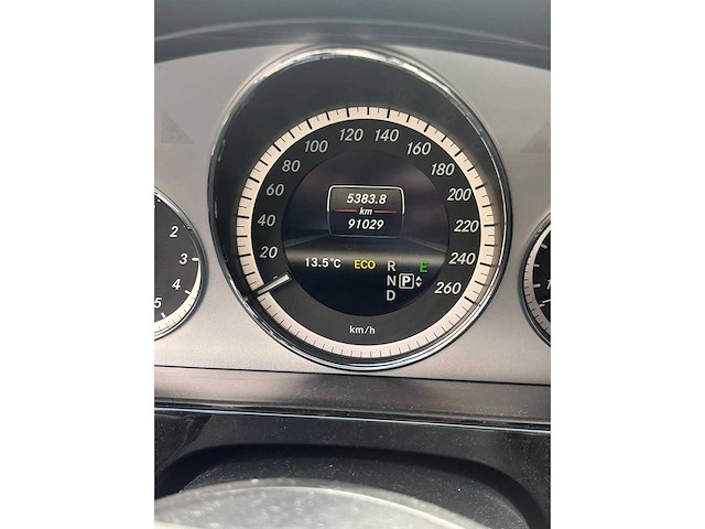 Mercedes-benz - 2012 - e-klasse - 350 cgi elegance - belgie - afbeelding 2 van  9