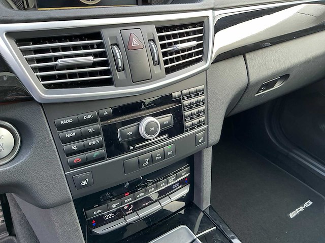 Mercedes-benz - 2012 - e-klasse - amg 63 - personenauto (10-zhz-5) - afbeelding 6 van  32