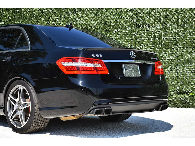 Mercedes-benz - 2012 - e63 amg - 5.5-liter (5.461 cc) biturbo v8 - btw auto - afbeelding 7 van  84