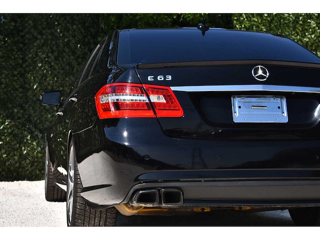 Mercedes-benz - 2012 - e63 amg - 5.5-liter (5.461 cc) biturbo v8 - btw auto - afbeelding 14 van  84