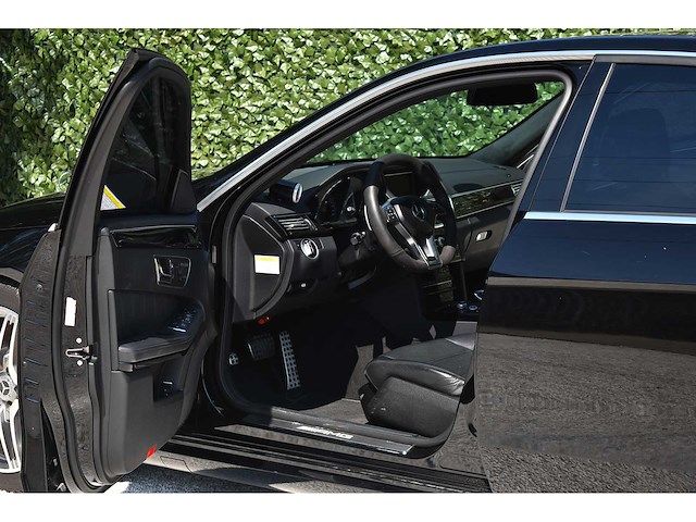 Mercedes-benz - 2012 - e63 amg - 5.5-liter (5.461 cc) biturbo v8 - btw auto - afbeelding 29 van  84