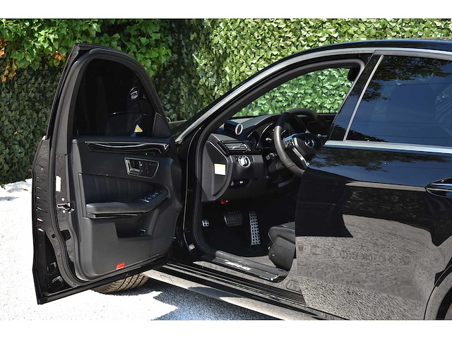 Mercedes-benz - 2012 - e63 amg - 5.5-liter (5.461 cc) biturbo v8 - btw auto - afbeelding 31 van  84
