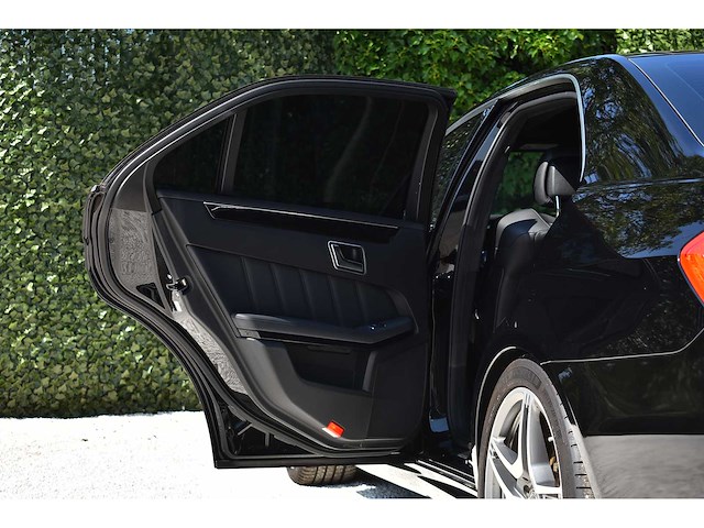 Mercedes-benz - 2012 - e63 amg - 5.5-liter (5.461 cc) biturbo v8 - btw auto - afbeelding 34 van  84