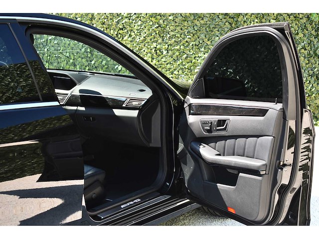 Mercedes-benz - 2012 - e63 amg - 5.5-liter (5.461 cc) biturbo v8 - btw auto - afbeelding 68 van  84