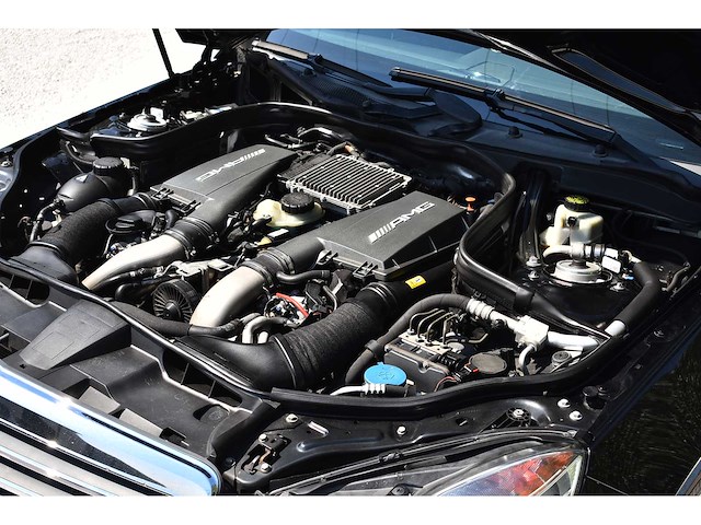 Mercedes-benz - 2012 - e63 amg - 5.5-liter (5.461 cc) biturbo v8 - btw auto - afbeelding 28 van  81