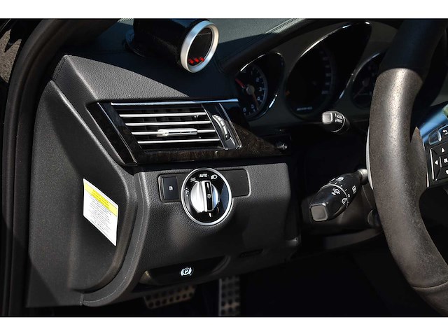 Mercedes-benz - 2012 - e63 amg - 5.5-liter (5.461 cc) biturbo v8 - btw auto - afbeelding 46 van  81