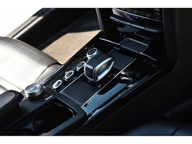 Mercedes-benz - 2012 - e63 amg - 5.5-liter (5.461 cc) biturbo v8 - btw auto - afbeelding 74 van  81