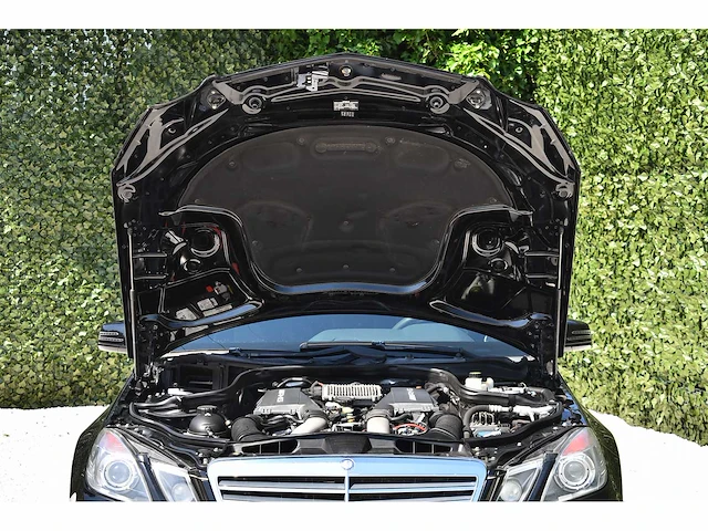 Mercedes-benz - 2012 - e63 amg - 5.5-liter (5.461 cc) biturbo v8 - btw auto - afbeelding 62 van  88