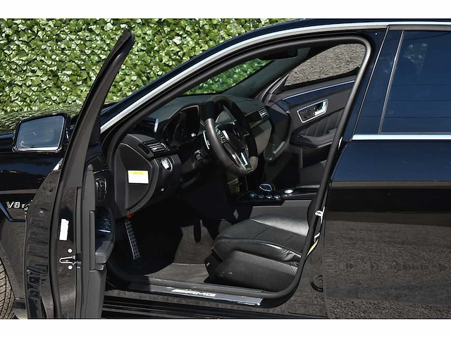 Mercedes-benz - 2012 - e63 amg - 5.5-liter (5.461 cc) biturbo v8 - btw auto - afbeelding 32 van  80