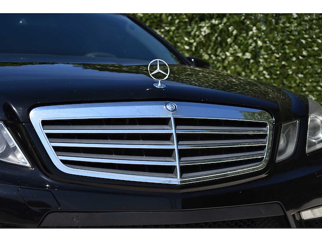 Mercedes-benz - 2012 - e63 amg - 5.5-liter (5.461 cc) biturbo v8 - btw auto - afbeelding 18 van  88