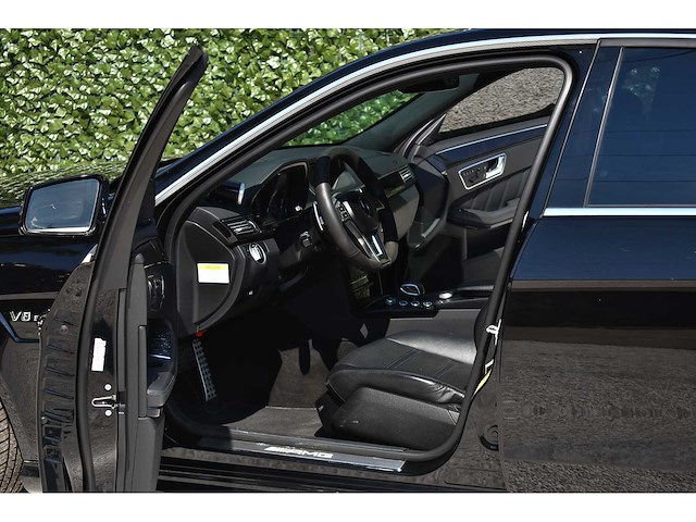 Mercedes-benz - 2012 - e63 amg - 5.5-liter (5.461 cc) biturbo v8 - btw auto - afbeelding 45 van  88