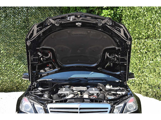 Mercedes-benz - 2012 - e63 amg - 5.5-liter (5.461 cc) biturbo v8 - btw auto - afbeelding 65 van  88