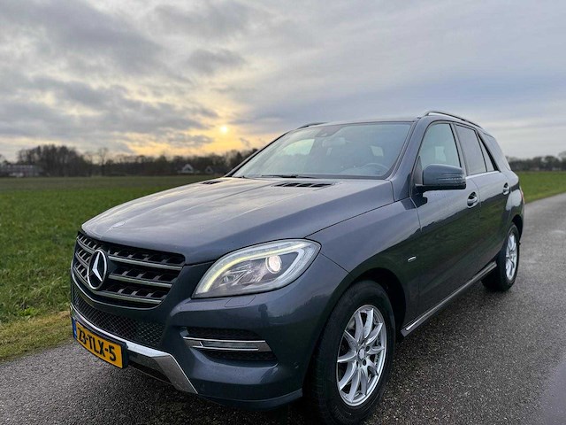Mercedes-benz - 2012 - m-klasse - 350 bluetec - 23-tlx-5 - afbeelding 1 van  15
