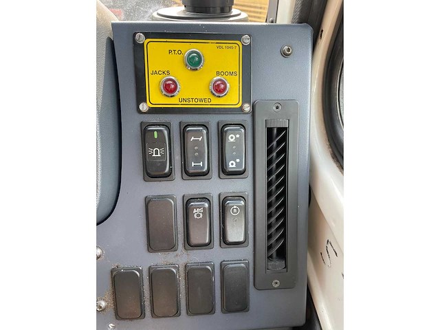 Mercedes benz - 2012 - unimog u3000 - vrachtwagen - afbeelding 33 van  47