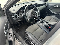 Mercedes-benz - 2013 - a-klasse - 180 - personenauto - afbeelding 3 van  21