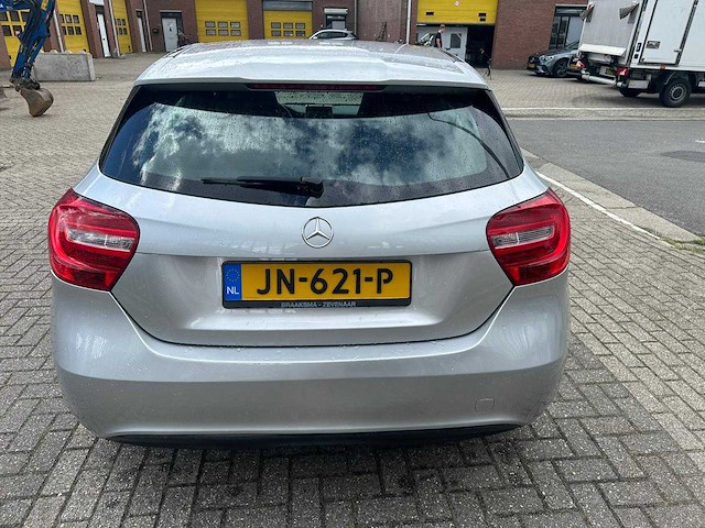 Mercedes-benz - 2013 - a-klasse - 180 - personenauto - afbeelding 16 van  21