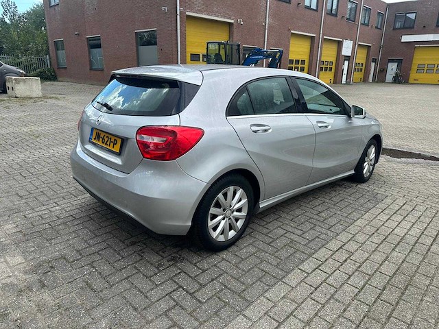 Mercedes-benz - 2013 - a-klasse - 180 - personenauto - afbeelding 17 van  21