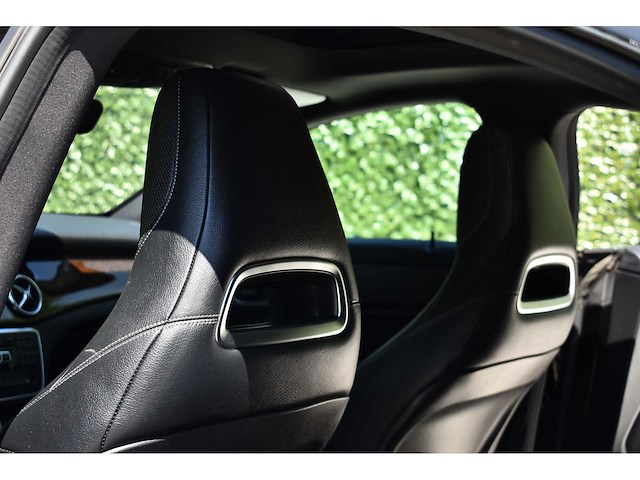 Mercedes-benz - 2014 - cla 45 amg - 2.0 viercilinder turbomotor - btw auto - afbeelding 4 van  79