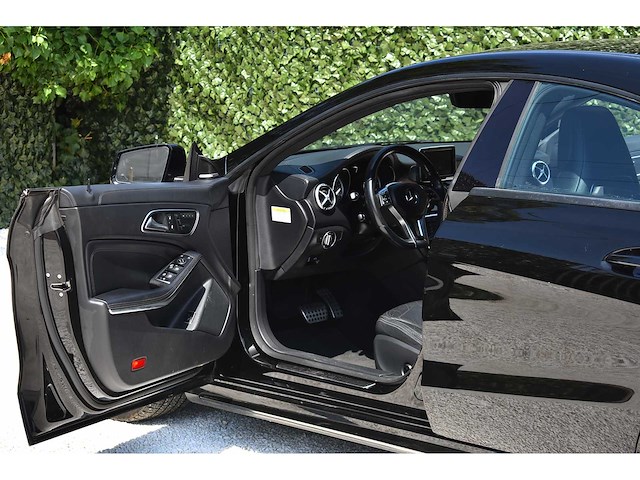 Mercedes-benz - 2014 - cla 45 amg - 2.0 viercilinder turbomotor - btw auto - afbeelding 57 van  79