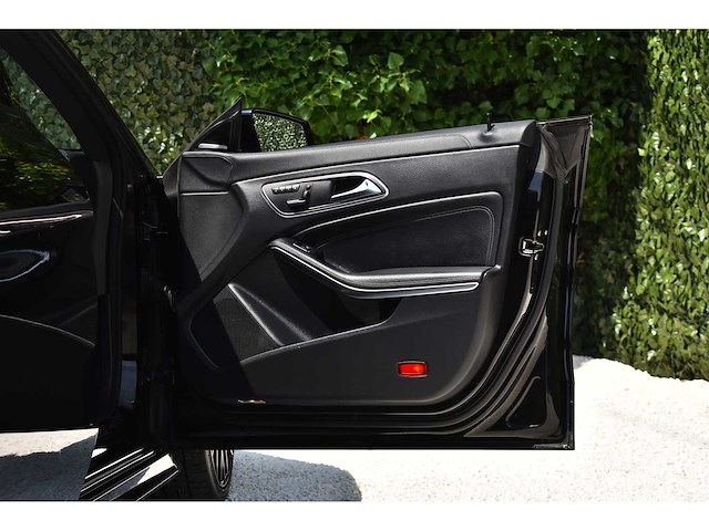 Mercedes-benz - 2014 - cla 45 amg - 2.0 viercilinder turbomotor - btw auto - afbeelding 70 van  79