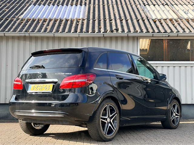 Mercedes-benz - 2015 - b-klasse - personenauto - afbeelding 9 van  13