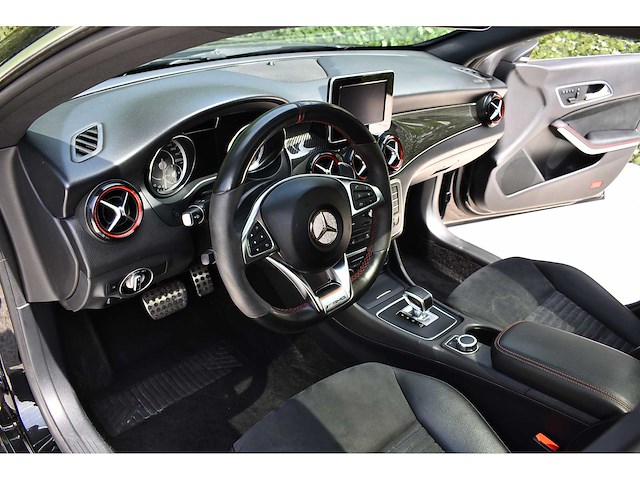Mercedes-benz - 2015 - cla 45 amg - 2.0 viercilinder turbomotor - btw auto - afbeelding 7 van  13