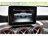 Mercedes-benz - 2015 - cla 45 amg - 2.0 viercilinder turbomotor - btw auto - afbeelding 36 van  59