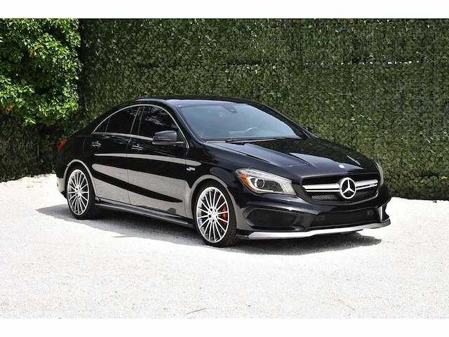 Mercedes-benz - 2015 - cla 45 amg - 2.0 viercilinder turbomotor - btw auto - afbeelding 43 van  77