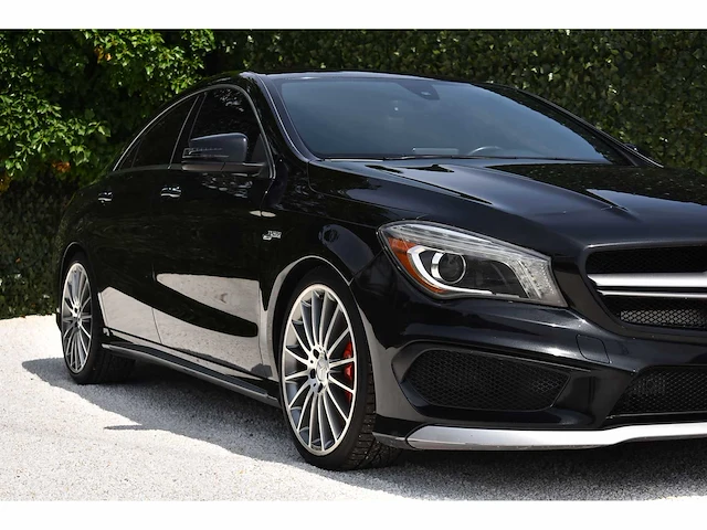Mercedes-benz - 2015 - cla 45 amg - 2.0 viercilinder turbomotor - btw auto - afbeelding 54 van  77