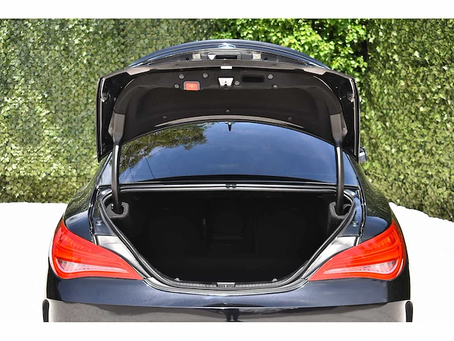 Mercedes-benz - 2015 - cla 45 amg - 2.0 viercilinder turbomotor - btw auto - afbeelding 19 van  52
