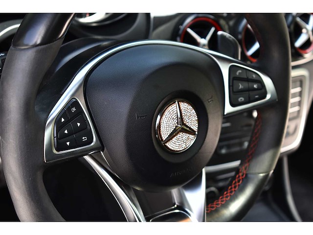 Mercedes-benz - 2015 - cla 45 amg - 2.0 viercilinder turbomotor - btw auto - afbeelding 47 van  71
