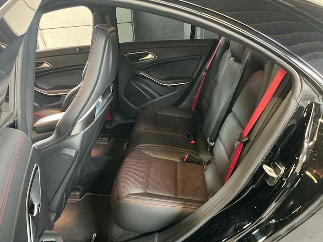 Mercedes-benz - 2015 - cla-klasse - amg 45 - personenauto - afbeelding 4 van  23